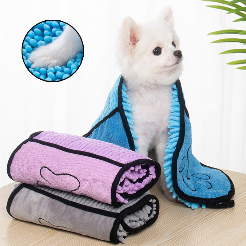 Harvey's Choice Dog Bathing Towel Mat: Super-absorbent fibers for quick drying. Soft and breathable texture for comfort. Unique double-pocket design for easy drying. Durable construction for long-lasting use. Hangable for space-saving storage. Order now!